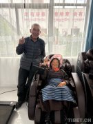  老长共融”的场景活泼注释了平易近生办